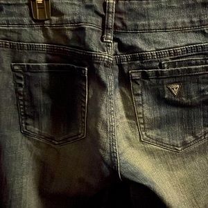 GUESS medium rise skinny woman / men